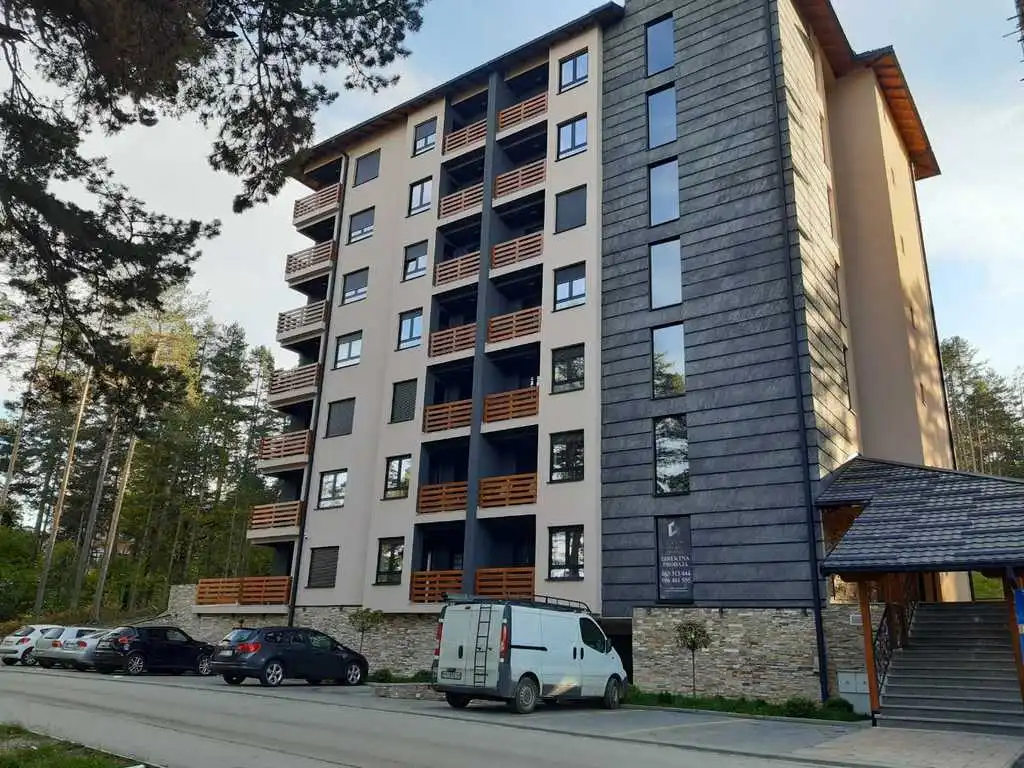 Apartman-Lang-2