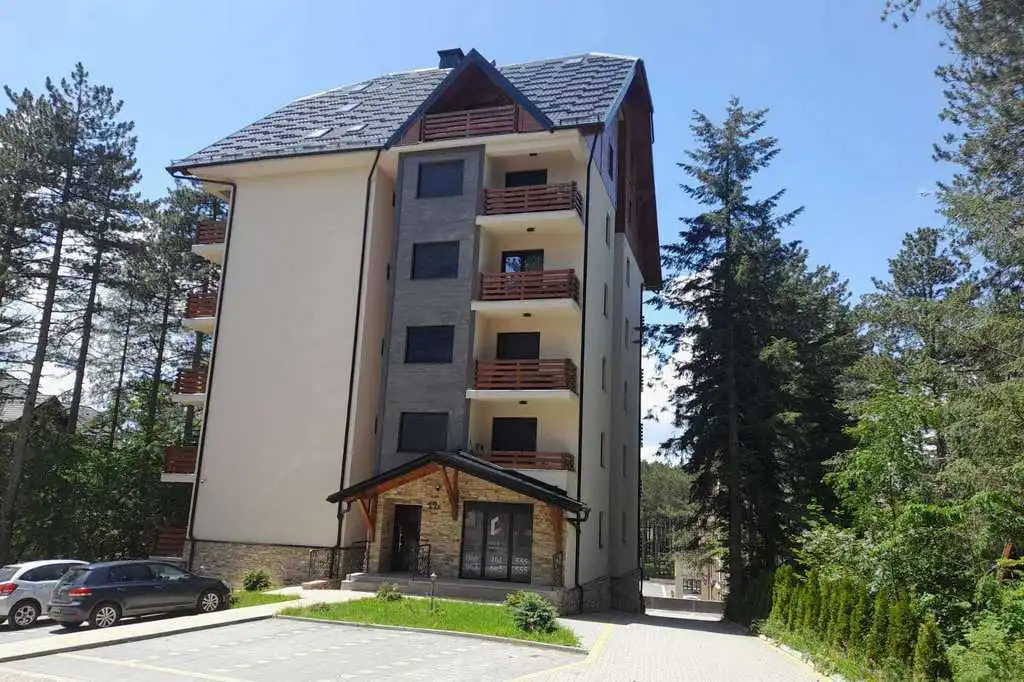 Rada-naslovna