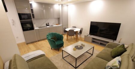 Full opremljen moderan jednoiposoban stanstan, Vrnjačka banja, smart home novogradnja. U blizini centra i aqva parka