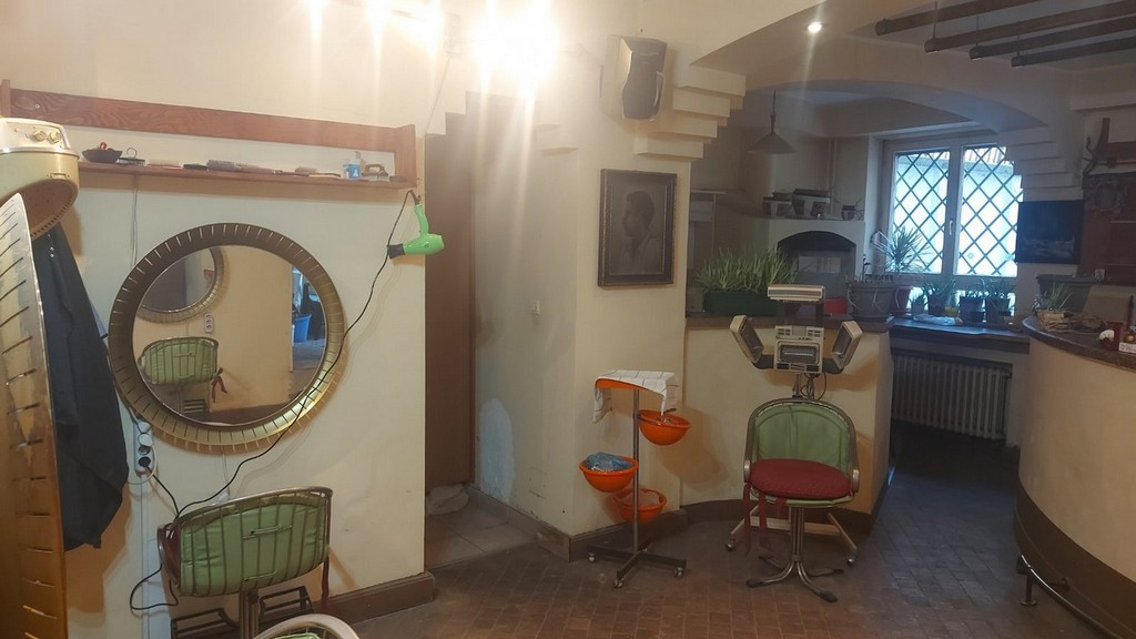 Prodaja poslovnog prostora na jednoj od najtraženijih lokacija u Beogradu, Vračar, u Sokolskoj ulici, u neposrednoj blizini Hrama Svetog Save